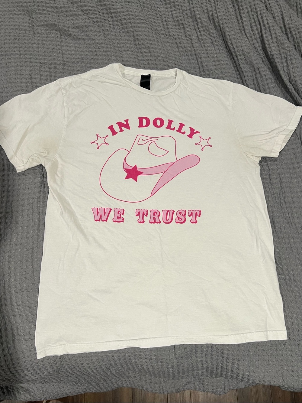 ‘In Dolly We Trust' White & Pink Graphic Tee